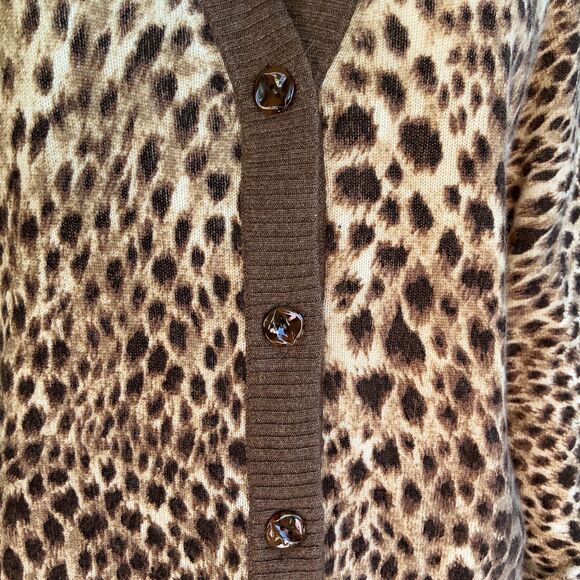 J. Mclaughlin Cashmere Cardigan Sweater Womens sz S Leopard Animal Print V-Neck - Picture 3 of 11